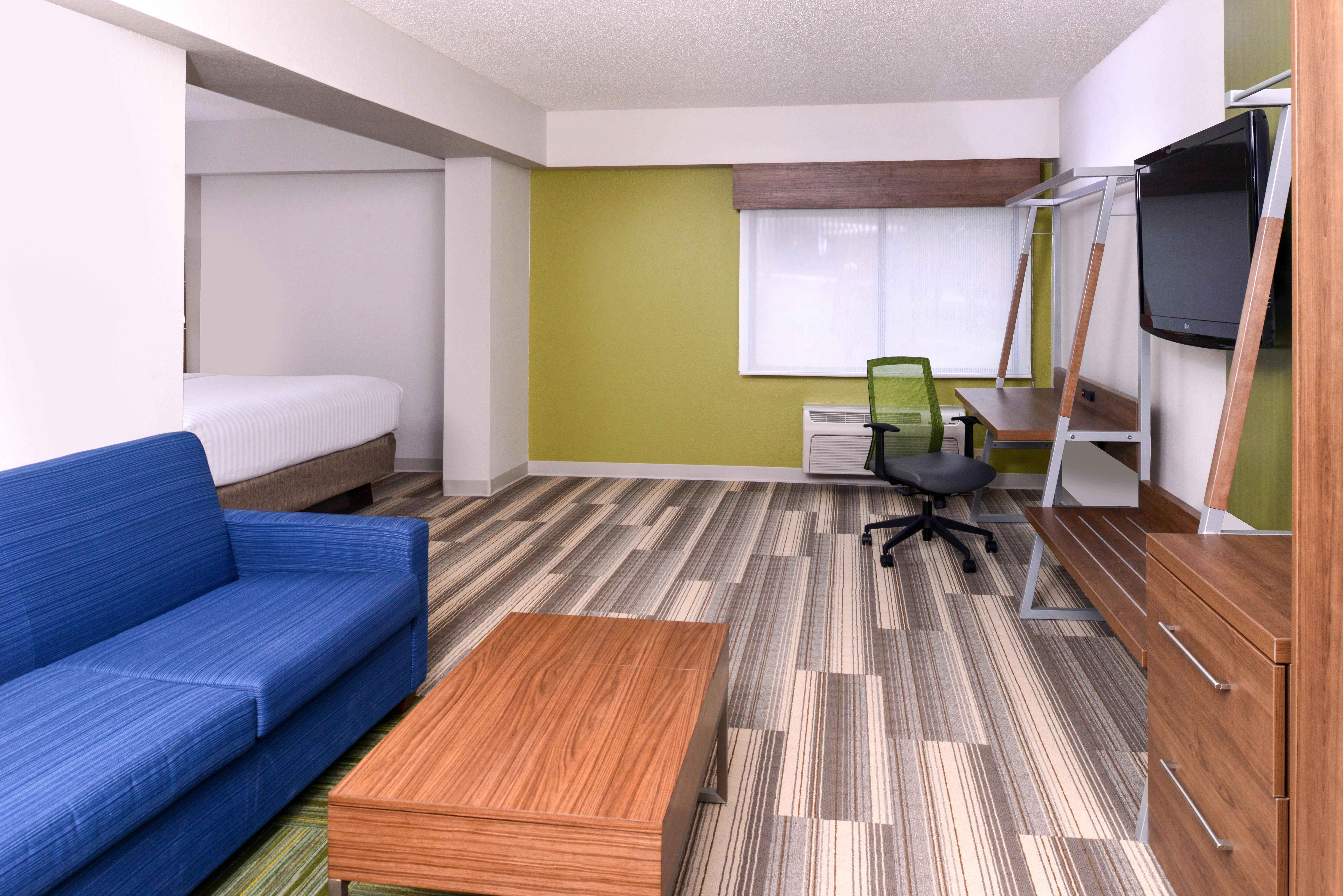 Holiday Inn Express & Suites Raleigh Ne - Medical Ctr Area By Ihg Exterior photo